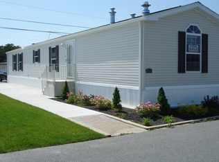 15 Bowen Ave, Egg Harbor Township, NJ 08234
