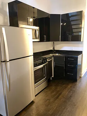 Rented by Sassouni Management | media 23