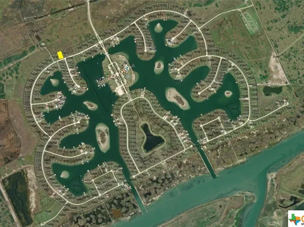 14 W Lago Loop Rd, Pt O Connor, TX 77982
