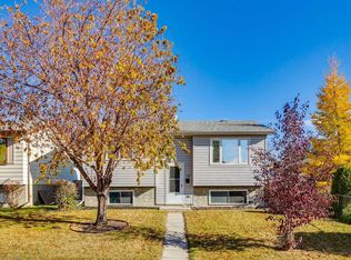 12 W Doverthorn Pl SE, Calgary, AB T2B2B8