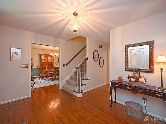 5th image of 7698 Fox Trail Ln