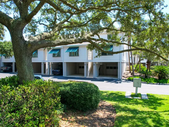 63 Beach Club Villas, Isle Of Palms, SC 29451