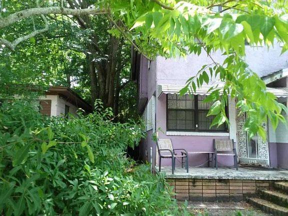 3rd image of 1548 W 26th St