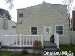 64 Lorraine Rd, Island Park, NY 11558