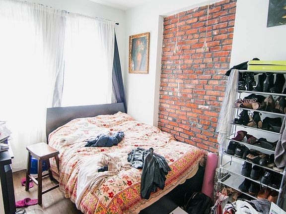 3rd image of 17 Troutman St APT 1F
