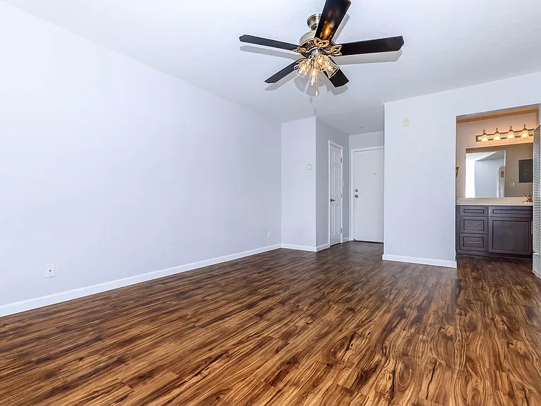 4401 Central Ave — Photo 34