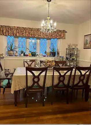 Big dinning room with free Coffee/Tea bar at the 1st floor