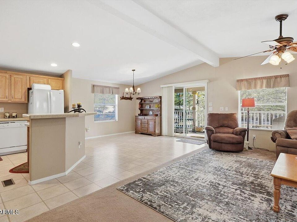 1st image of 430 E OAK Drive