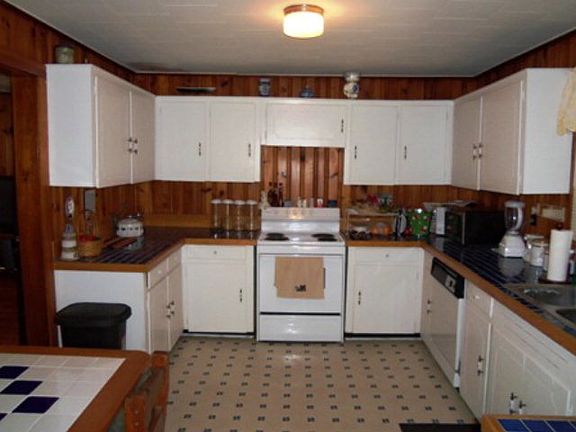 4th image of 55 Elaine St
