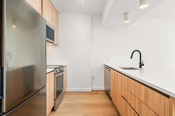 Rented by REAL New York | media 31