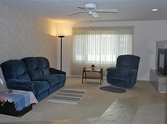 3rd image of 2315 Royal Wood Dr