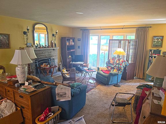 5th image of 3971 N Brookside Dr