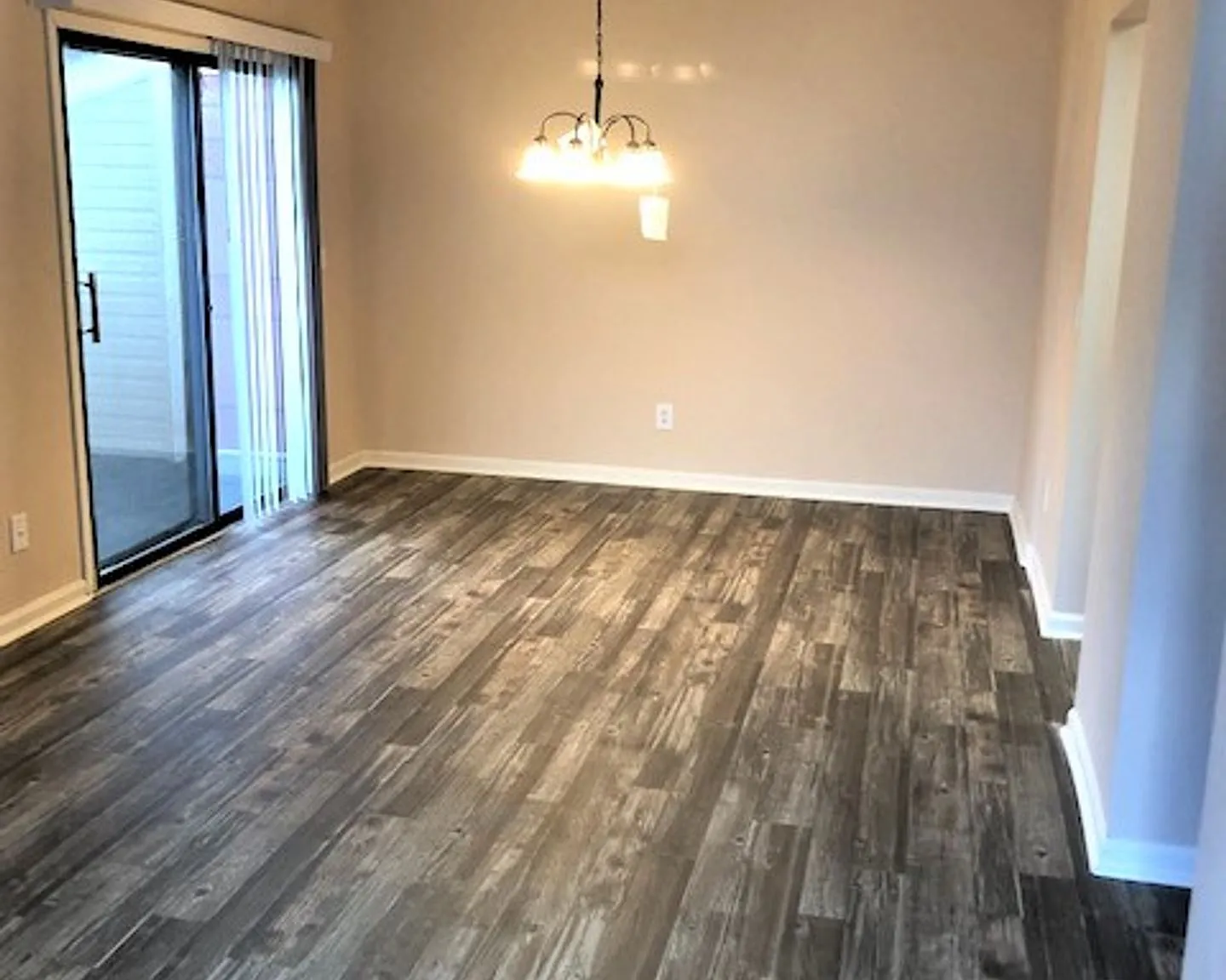Radcliff Court Apartments — Photo 4