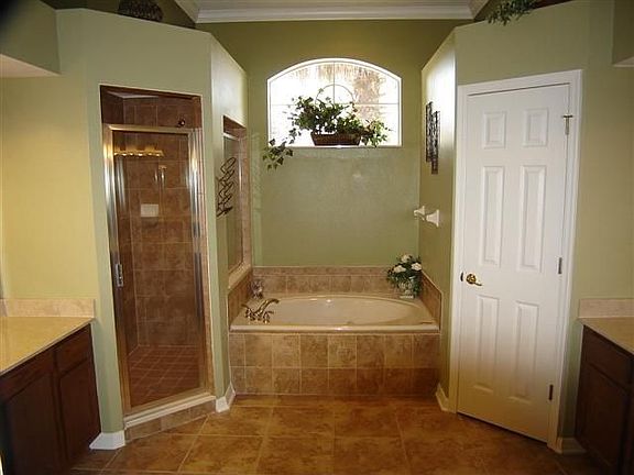 5th image of 10201 Hart Branch Cir