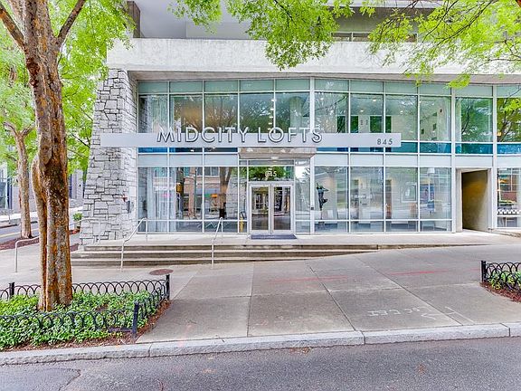 4th image of 845 Spring St NW Unit 127