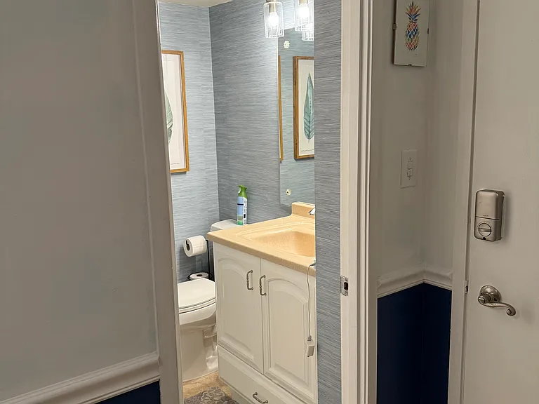 7400 Sun Island Dr — Photo 5
