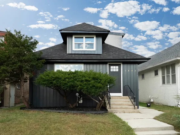 7642 S Merrill Ave, Chicago, IL 60649