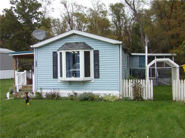 129 Country Side Dr, Valencia, PA 16059