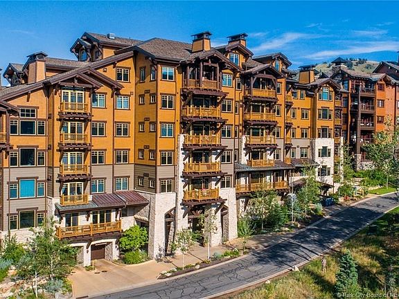2nd image of 8902 Empire Club Dr #306