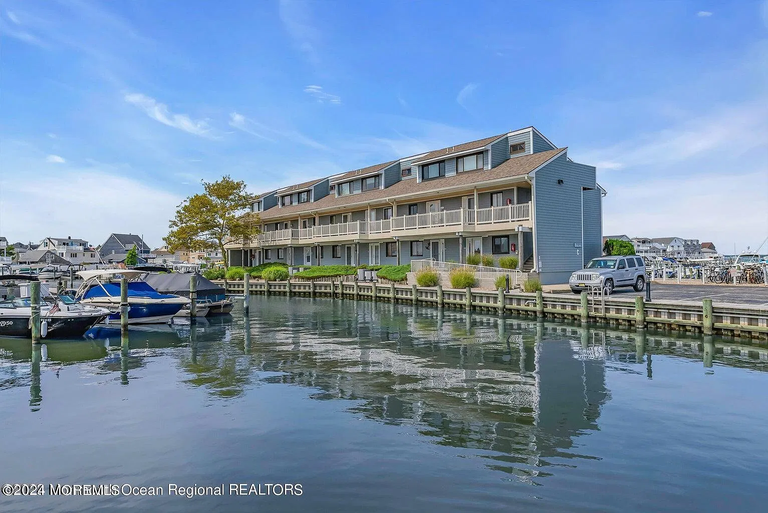 2 bed, 530 sqft, $1,800 — Photo 1