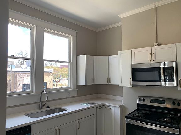 2nd image of 1828 Faxon Ave
