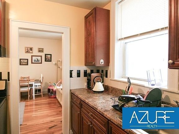 3rd image of 21-67 27th St #Dd1