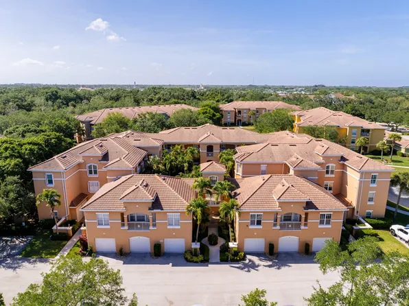 5020 Fairways Circle #J107, Vero Beach, FL 32967