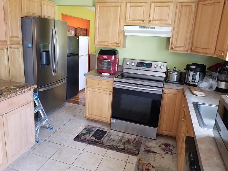 Phineas St — Photo 9