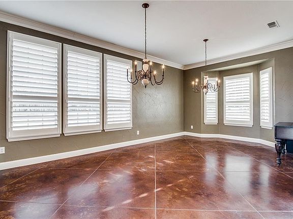 5th image of 2116 Waterbrook Dr