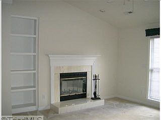 4th image of 24 Mansfield Cir