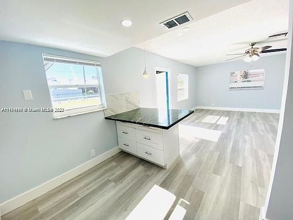 2nd image of 1109 NE 6th Ave APT 3