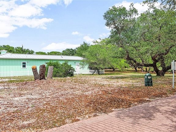 3rd image of 39 Old Cottage Beach Dr