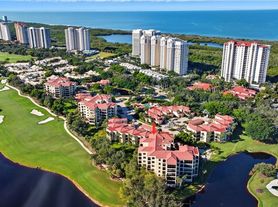 7040 Pelican Bay Blvd