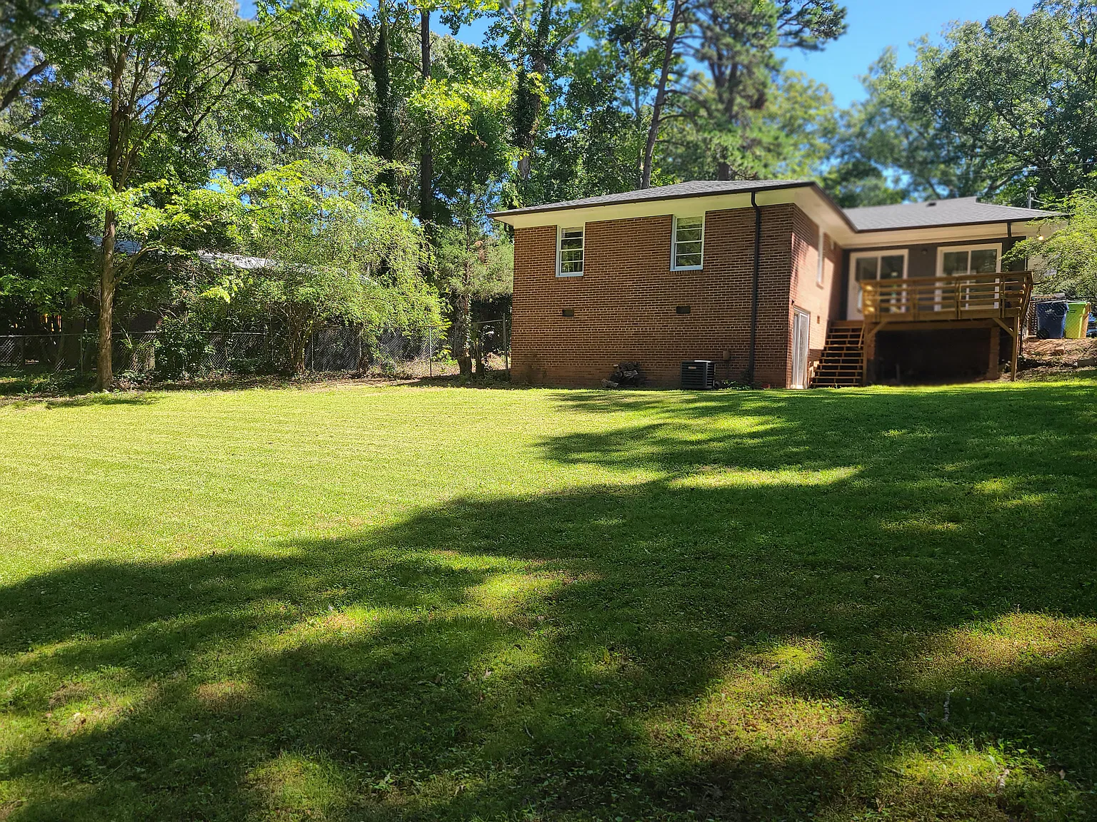 3 bed, 1144 sqft, $1,895 — Photo 2