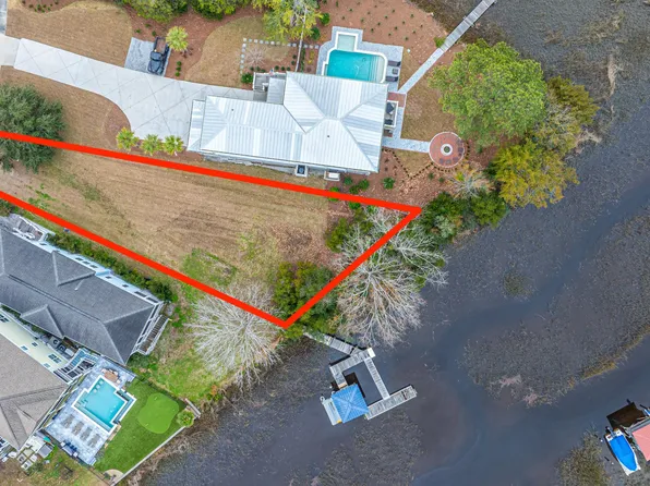 3042 S Shore Dr, Charleston, SC 29407