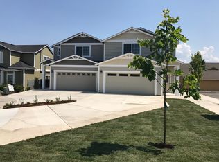 101 Poppy Bay Pl, Talent, OR 97540