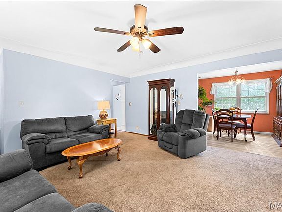 5th image of 223 Hy Vista Dr