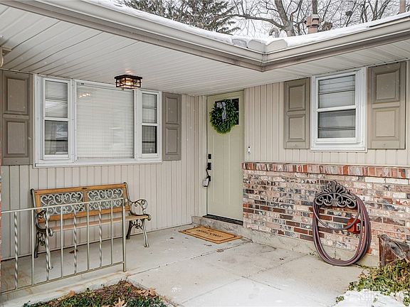 4th image of 4433 Woodner Dr