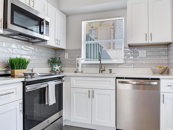 5th image of 508 129th Ave E