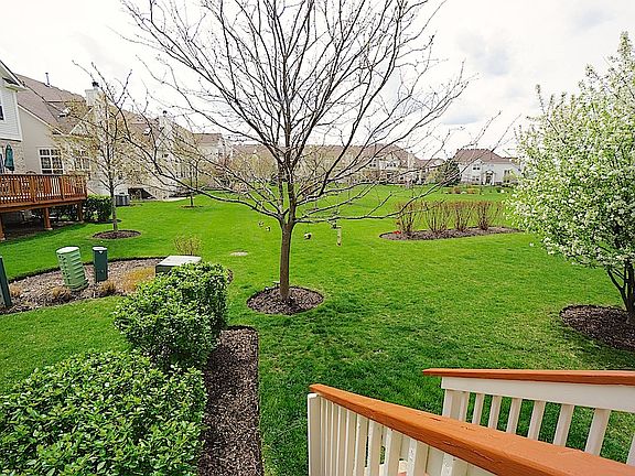 3rd image of 11955 S Winterberry Ln