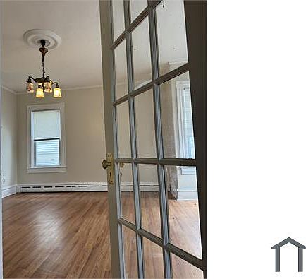 3rd image of 150 Hunter St #1