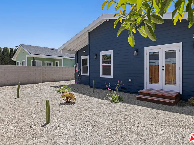 137 E Avenue 43 — Photo 23