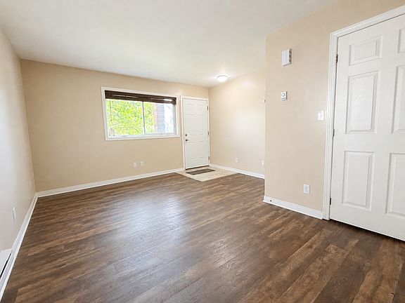 3rd image of 429 Bruce Ave #1