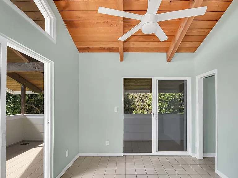 Tropical 3 Bedroom Retreat on Coffee Farm in Kealakekua — Photo 14
