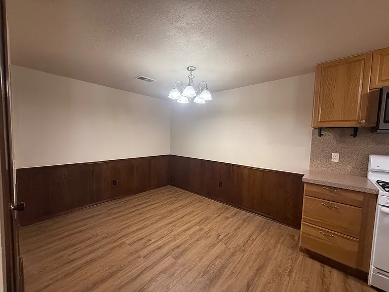 1015 W Swan Lake Ct — Photo 7