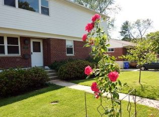 4618 Creek Shore Dr, Rockville, MD 20852