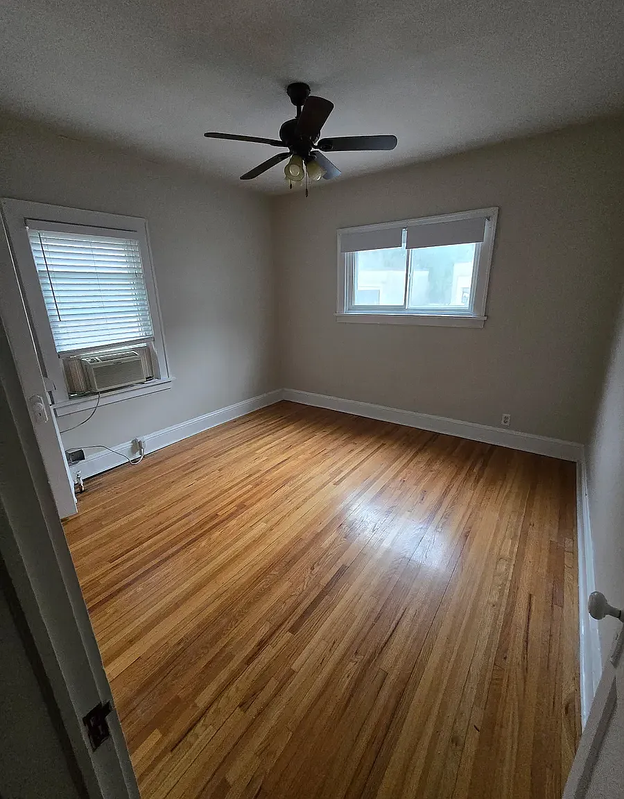 1 bed, 700 sqft, $1,300 — Photo 1