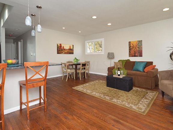 3rd image of 499 Parkwood Ave