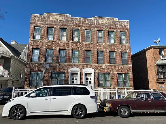 2nd image of 36-38 Bay Pkwy #32