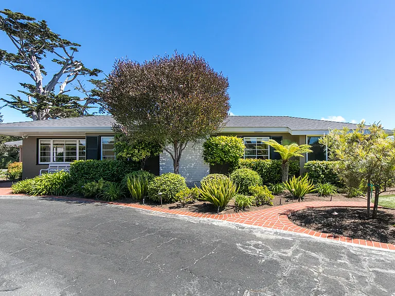 26224 Hilltop Pl — Photo 44